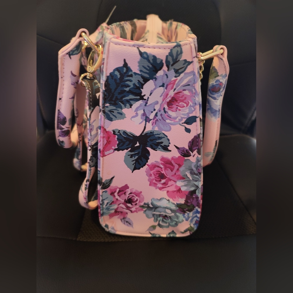 Bag 🎒 - Picture 4 of 5